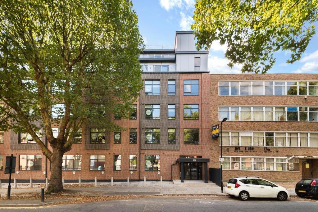 Modern London City Apartment - Victoria Line Екстериор снимка