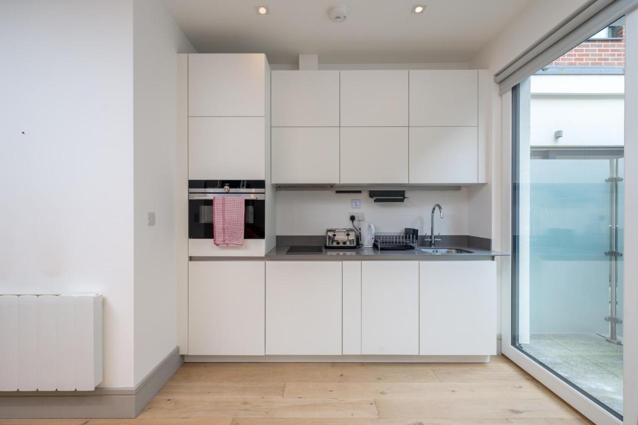 Modern London City Apartment - Victoria Line Екстериор снимка