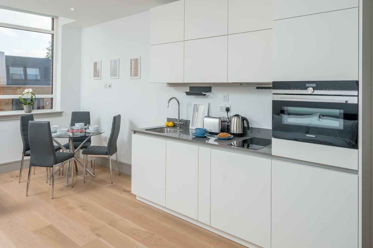 Modern London City Apartment - Victoria Line Екстериор снимка