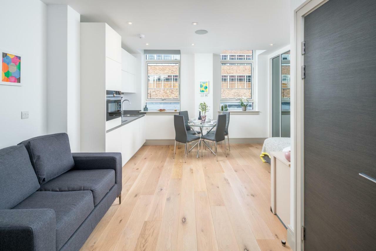 Modern London City Apartment - Victoria Line Екстериор снимка