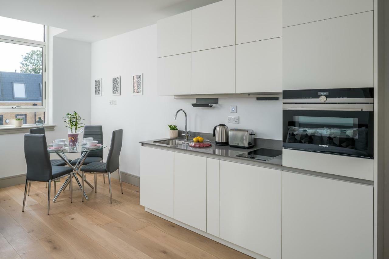 Modern London City Apartment - Victoria Line Екстериор снимка